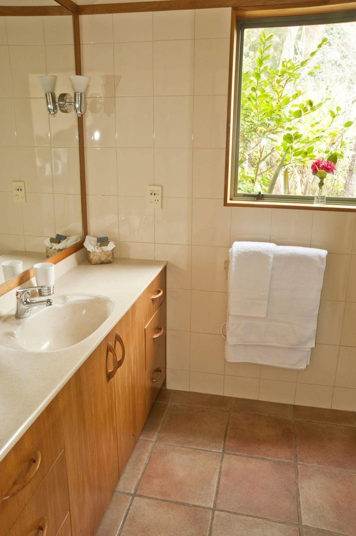 Whakaipo Lodge Taupo Eksteriør billede